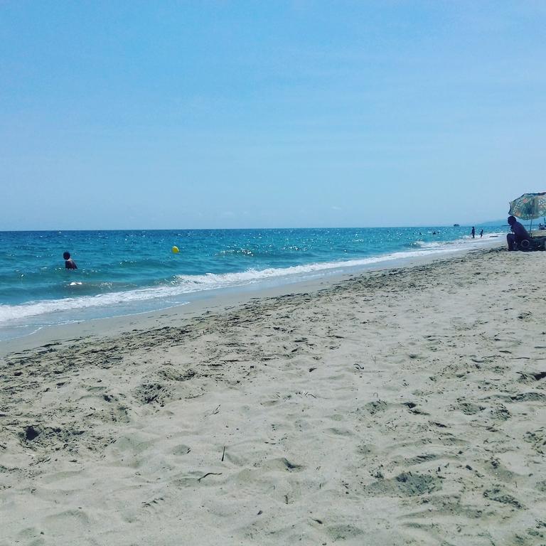 Holiday Beach カンブリルス エクステリア 写真